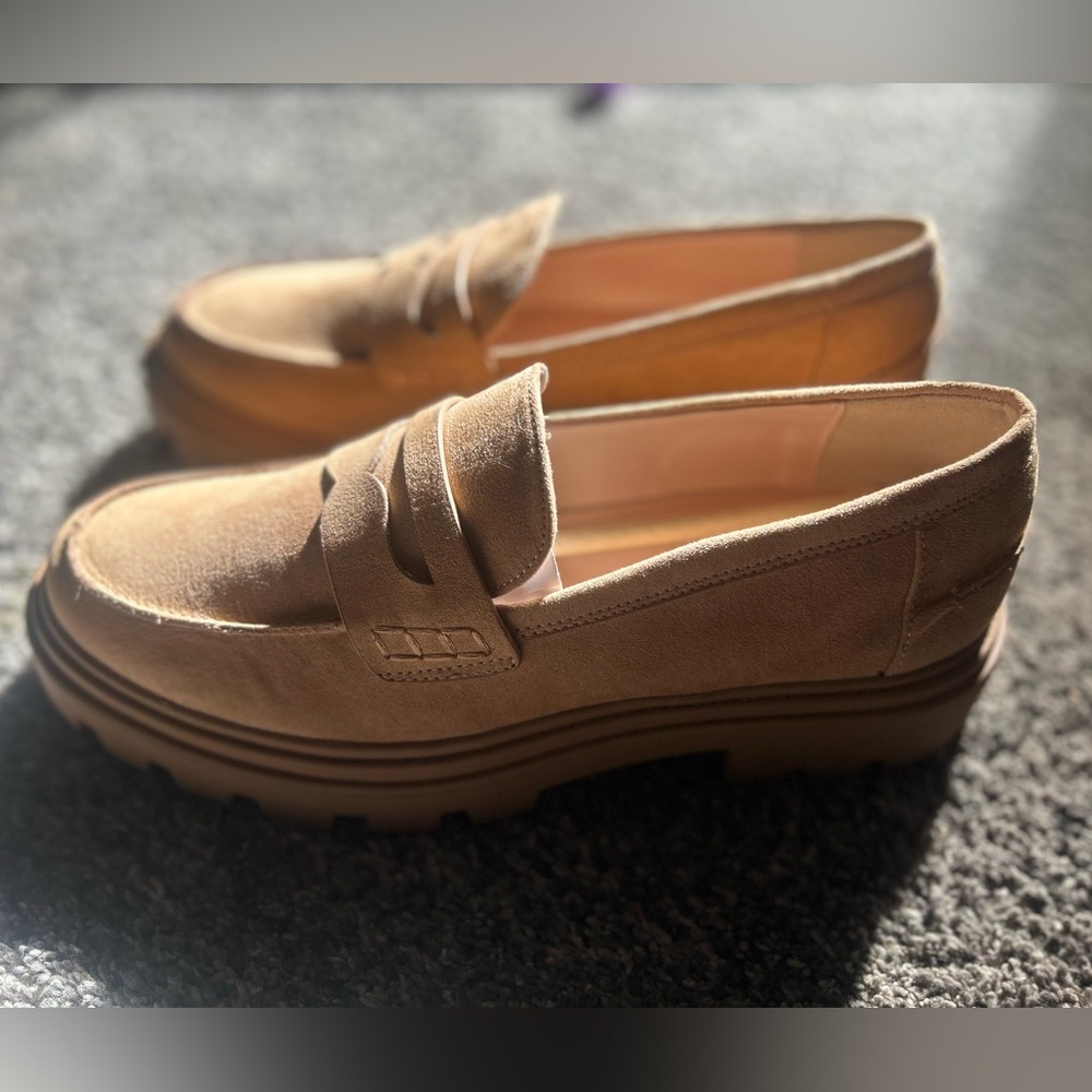 JustFab Colette Chunky Platform Penny Loafers Tan Suede Size 8
NWOT